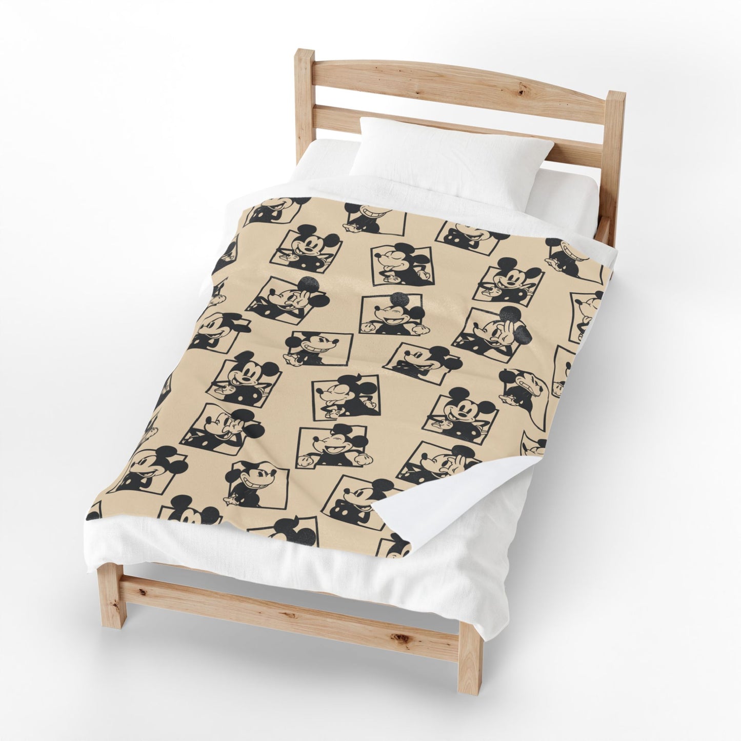 Vintage Mickey Velveteen Plush Blanket – Retro Cartoon Pattern Throw
