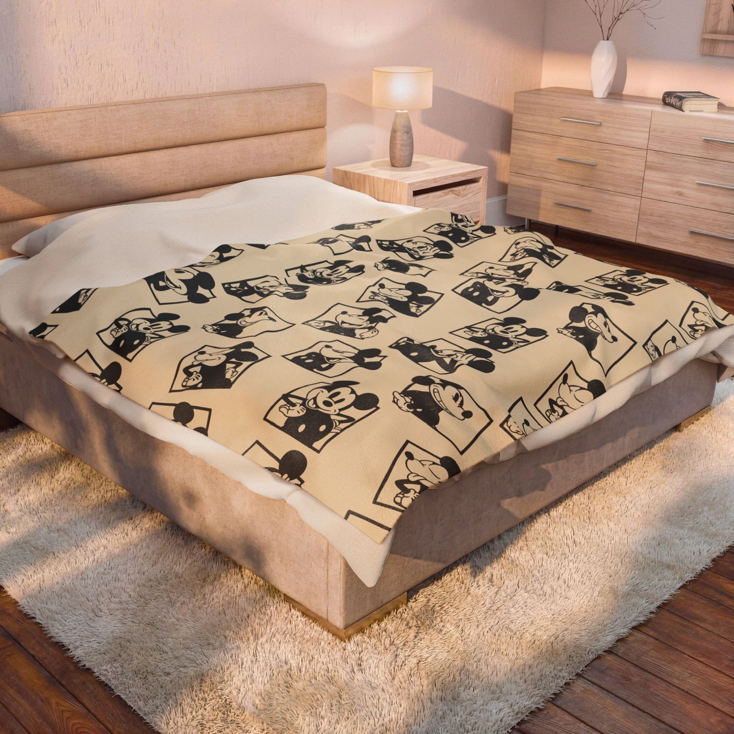 Retro Cartoon Velveteen Plush Blanket - Vintage Mouse Pattern Throw