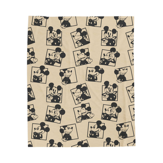 Vintage Mickey Velveteen Plush Blanket – Retro Cartoon Pattern Throw