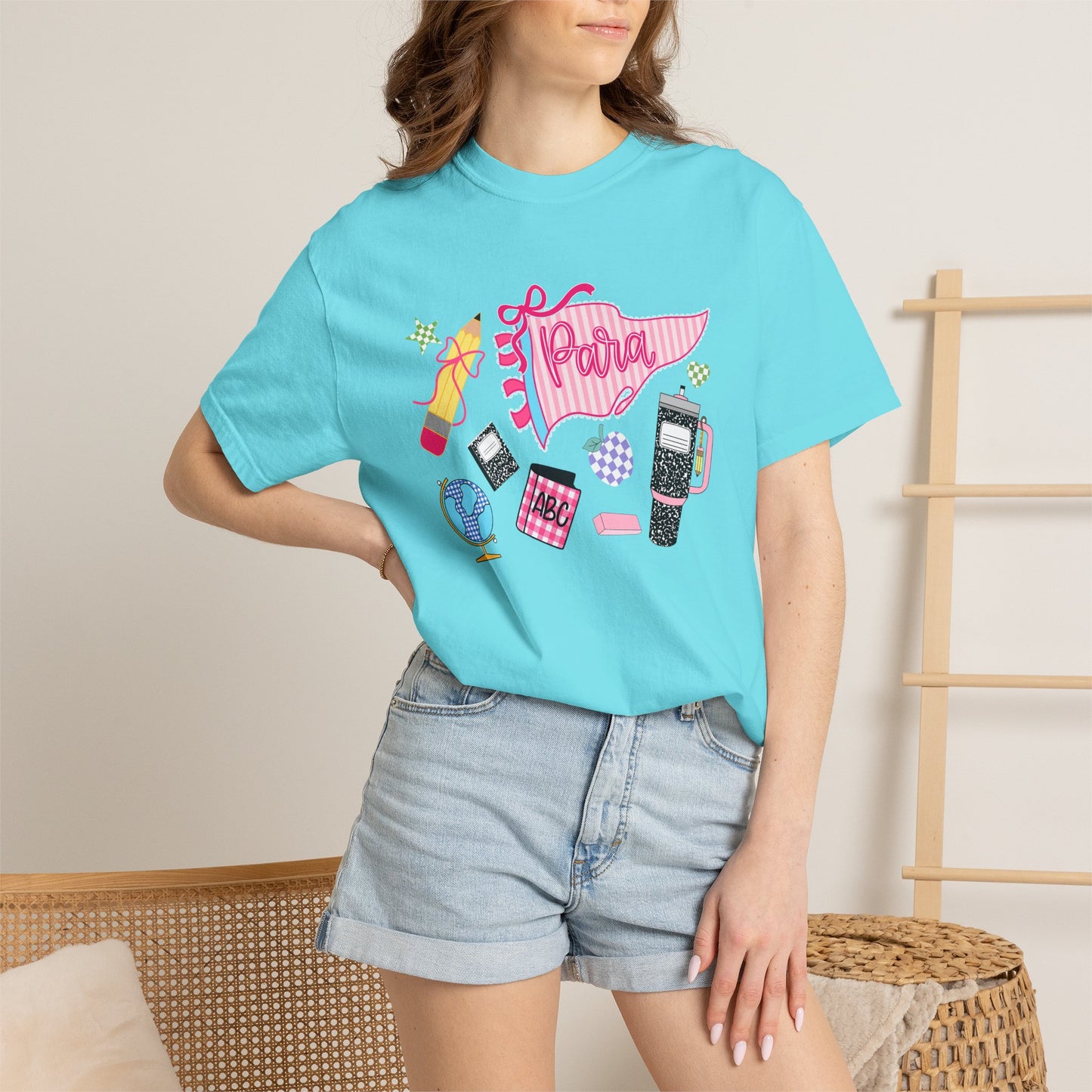 Retro 'Para' Collage T-Shirt — 90s Aesthetic Phone & Makeup Graphic Tee