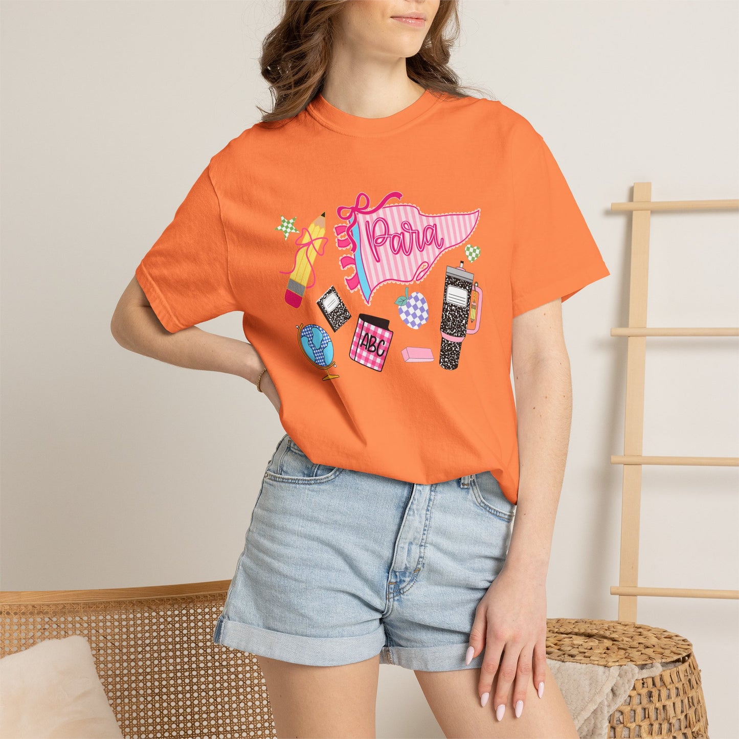 Retro 'Para' Collage T-Shirt — 90s Aesthetic Phone & Makeup Graphic Tee