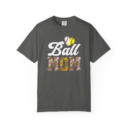 Mom Floral Pattern T-Shirt — Colorful Floral "MOM" Graphic Tee