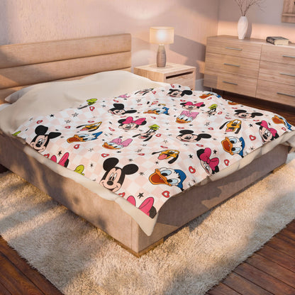 Disney Character Velveteen Plush Blanket — Mickey, Minnie, Donald & Daisy Faces