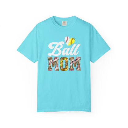 Mom Floral Pattern T-Shirt — Colorful Floral "MOM" Graphic Tee